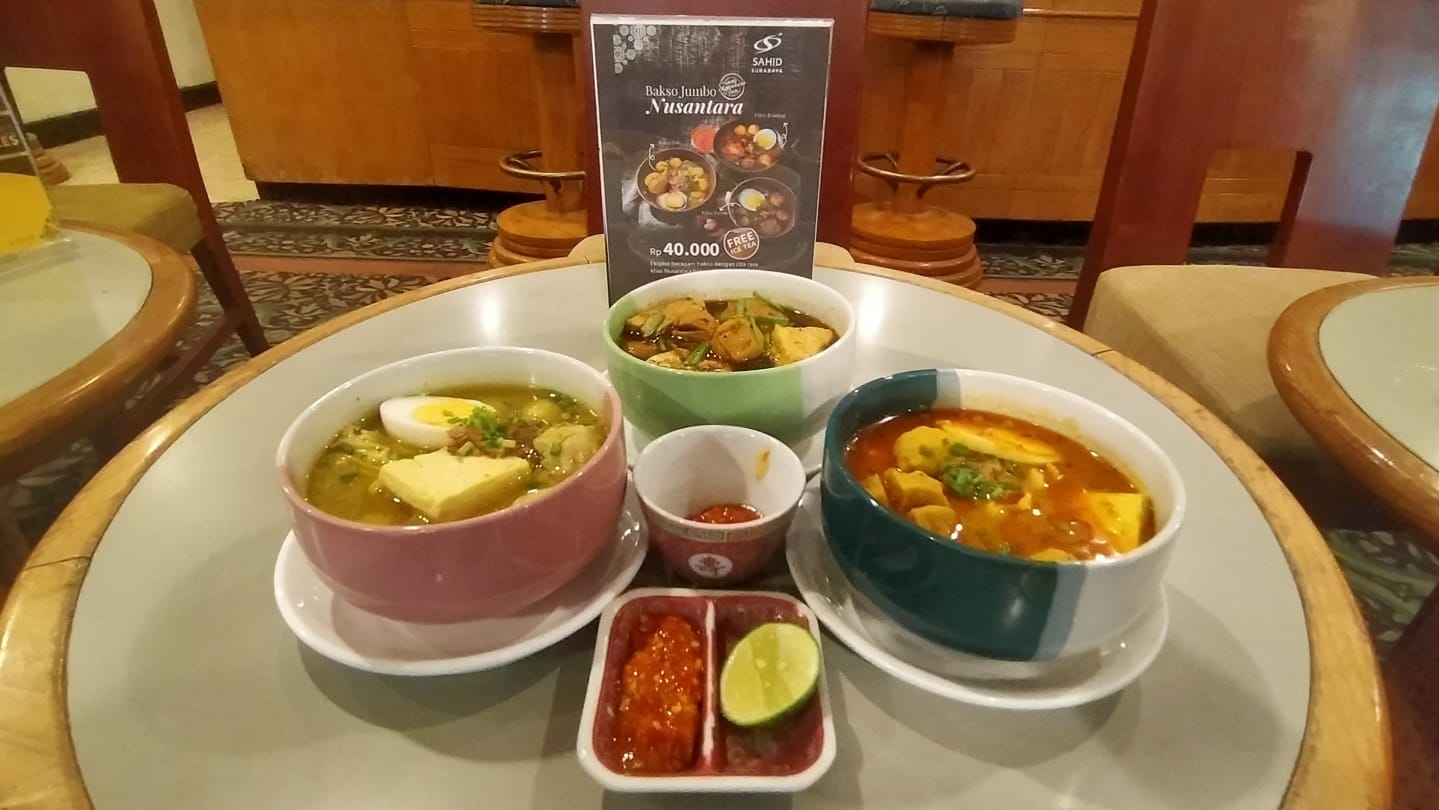 BaksoQu Nusantara Sahid Hotel Surabaya, ada 3 menu dengan kuah soto, rawon, dan rendang. (ist)