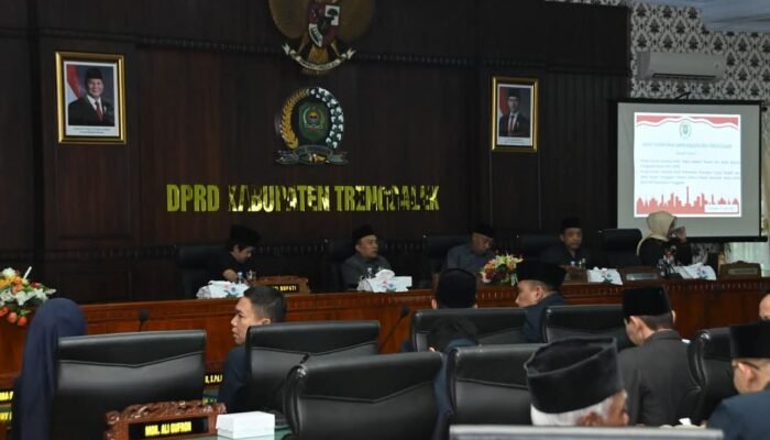Paripurna DPRD Trenggalek, Pemberhentian Bupati Periode 2021-2026 Dan Pengakatan Bupati Terpilih 2025-2029