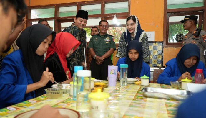 Pemkab Trenggalek Bersama BAZNAS, Uji Coba Program Prioritas Presiden RI Makanan Bergizi Gratis