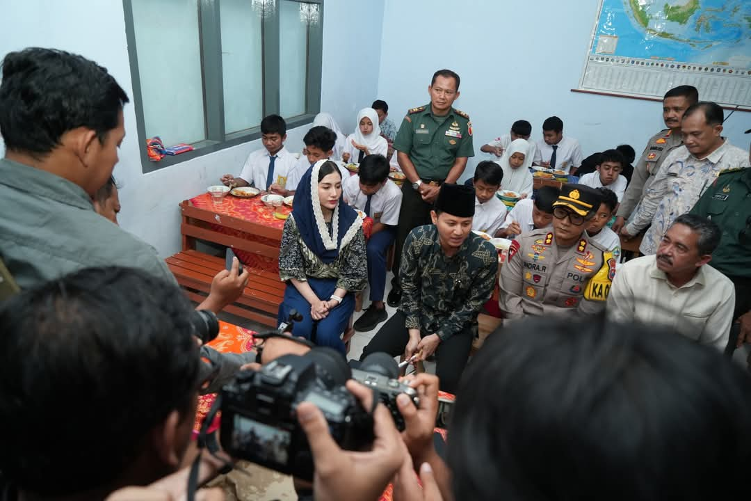 uji coba prototipe program Makan Siang Bergizi Gratis di SMPN Satap dan SMP Gotong Royong.