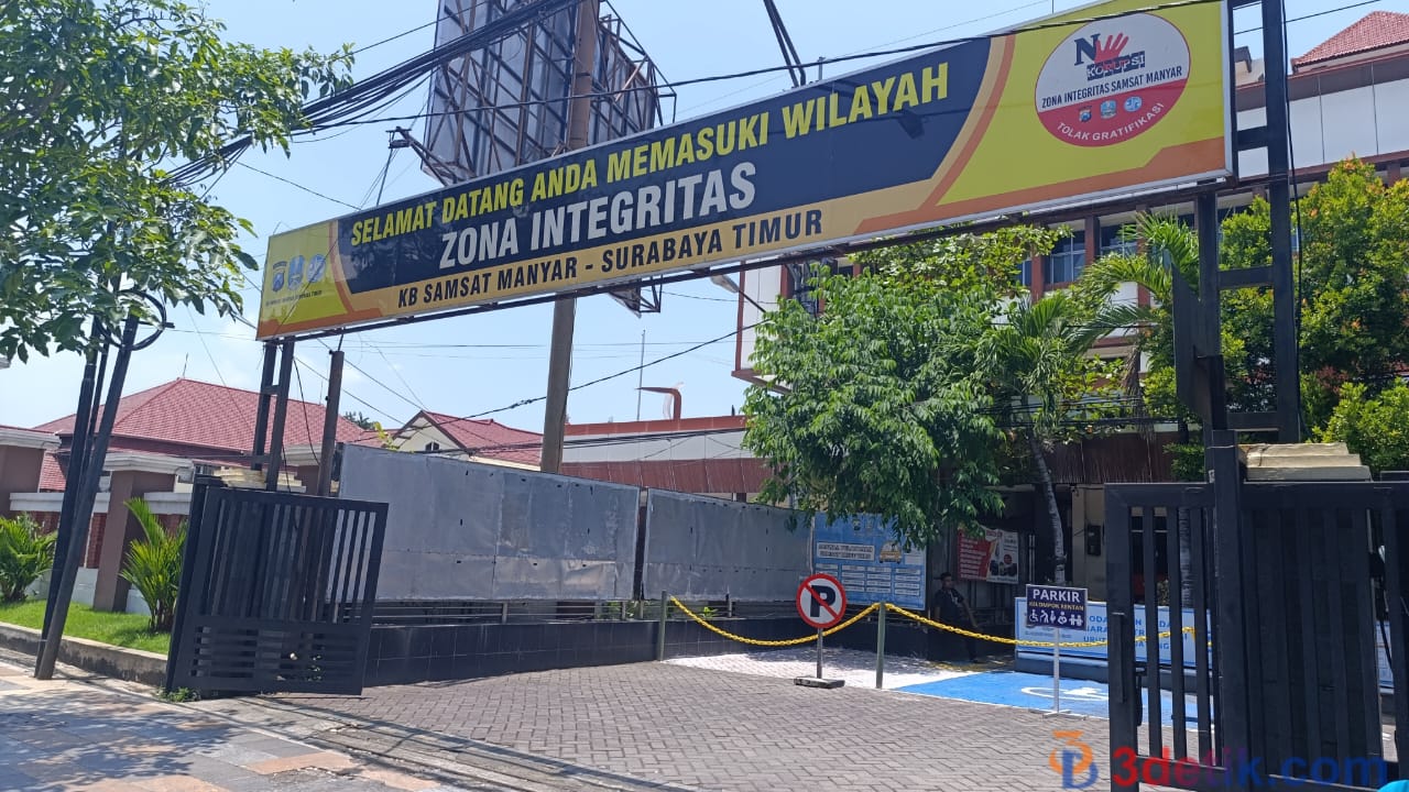 KB Samsat Surabaya Timur, Manyar diduga adanya praktik pungli cek fisik bantuan. [3detik.com]