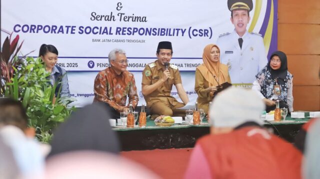 Wakil Bupati Syah Mohamad Natanegara memberikan pesan mendalam kepada Pendamping PKH, Tagana, TKSK dan Pasukan Pink Kabupaten Trenggalek