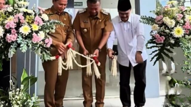 Bupati Tulungagung Gatut Sunu Wibowo, bersama Wakil Bupati Ahmad Baharudin, hadiri Launching Satu Klinik Universitas Islam Negeri (UIN) Sayyid Ali Rahmatullah