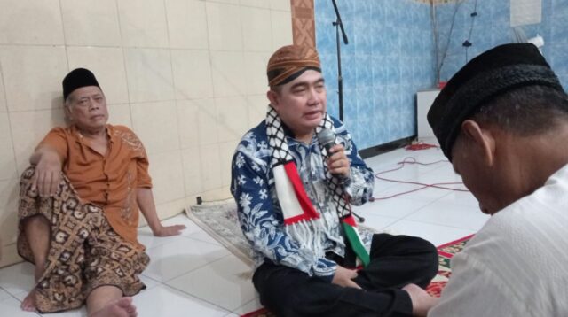 Ustadz Ahmad Rofiq SH MH .saat berikan tausiah