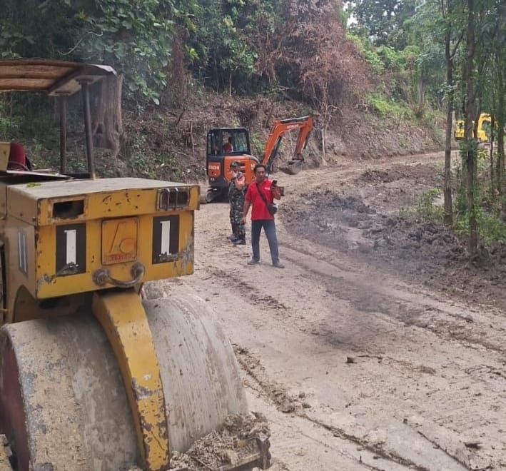 Pembukaan TMMD ditandai dengan digelarnya upacara di Lapangan Desa Lengkong yang dipimpin langsung oleh Bupati Nganjuk Marhaen Djumadi