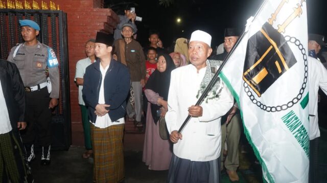 Sebanyak 98 Jamaah Calon Haji (JCH) asal Kabupaten Trenggalek yang tergabung dalam kloter kedua resmi diberangkatkan ke Tanah Suci