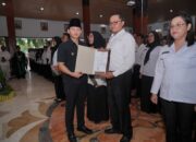 Bupati Trenggalek, Mochamad Nur Arifin resmi melantik Sebanyak 83 Calon Pegawai Negeri Sipil (CPNS) dan lebih dari 300 Pegawai Pemerintah dengan Perjanjian Kerja (PPPK)