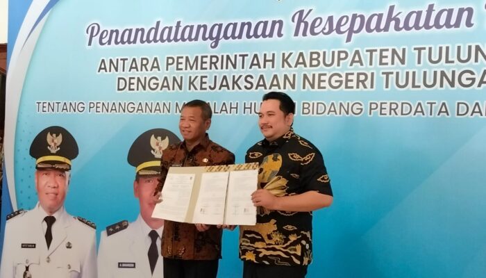 Pemkab Tulungagung dengan Kejaksaan Negeri Tulungagung resmi penandatanganan Nota Kesepahaman (MoU) terkait penanganan permasalahan hukum di bidang perdata dan tata usaha negara