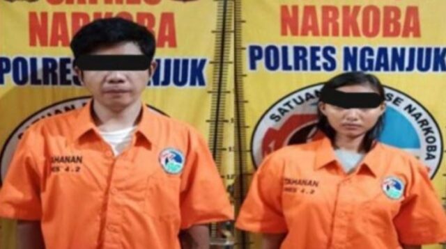 Sepasang pengedar sabu yang di tangkap satnarkoba Polres Nganjuk