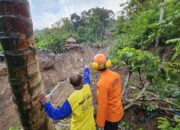 gabungan sudah mencapai titik utama longsor yang diduga terdapat enam korban tertimbun longsor