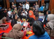 Pemerintah Provinsi (Pemprov) Jawa Timur berkomitmen membangun hunian relokasi bagi warga terdampak longsor di Desa Depok
