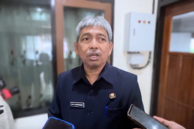 Pemerintah Kabupaten (Pemkab) Trenggalek sedang sibuk merancang peraturan daerah