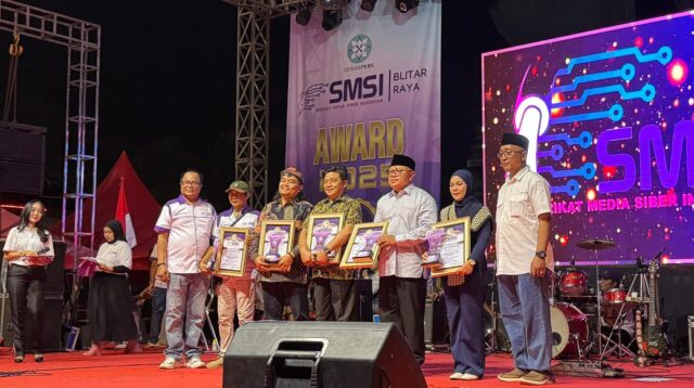 Dalam rangka pelantikan pengurus Serikat Media Siber Indonesia (SMSI) Blitar Raya