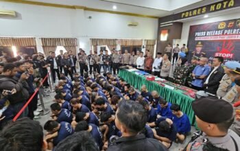 pemberantasan premanisme. Hasil survei menunjukkan responden puas atas kinerja Polri memberantas premanisme