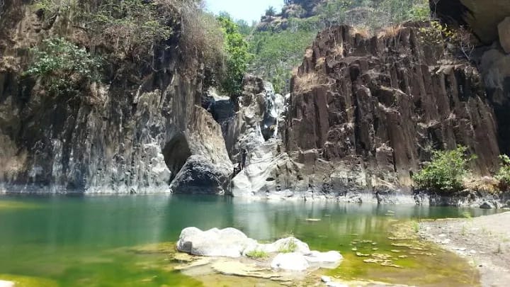 alami, Air Terjun Jurug Waru bisa jadi pilihan yang pas