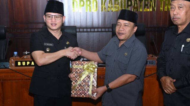 Rapat paripurna agenda penyampaian draft Ranperda tentang RPJMD 2025-2029. Kemudian yang kedua Ranperda tentang laporan pertanggungjawaban anggaran tahun 2024