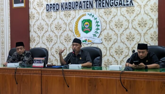 DPRD Trenggalek Fasilitasi Hearing, Para Anggota KSPP Syariah Madani Menemukan Kepuasan