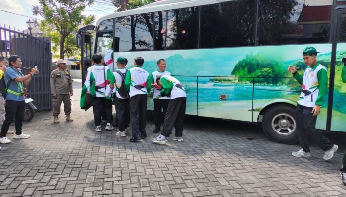 Tim Sepak Bola Tulungagung Ikut Ajak Pemprov Jatim, Wabup Baharudin Berpesan Jaga kekompakan Fisik Maupun Mental