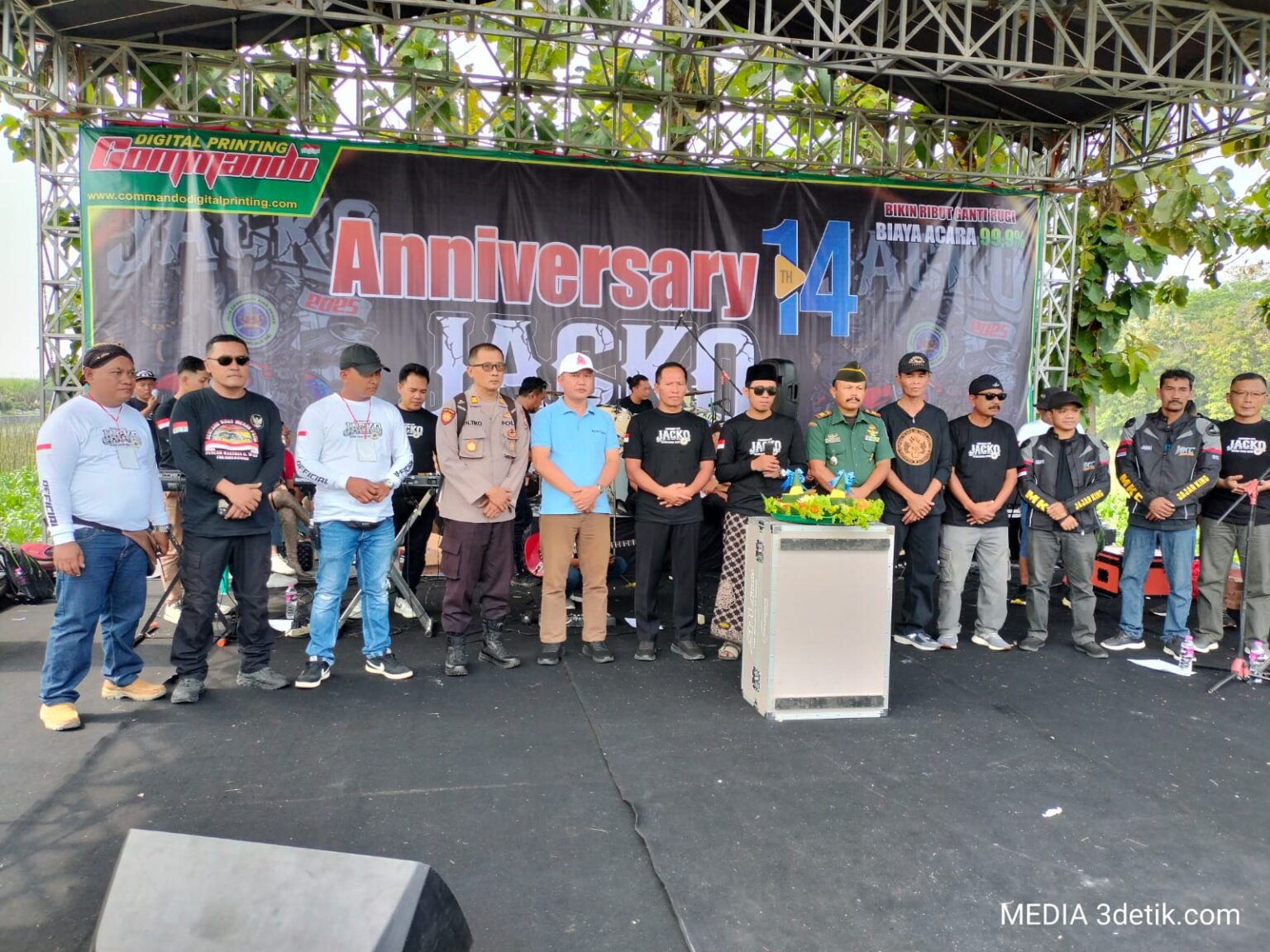 Anniversary Jacko ke-14, yang digelar di lapangan desa Pulotondo, Kecamatan Ngunut, Kabupaten Tulungagung yang dihadiri Ratusan penggemar motor RX King