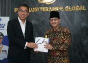 Bupati Trenggalek, Mochamad Nur Arifin menandatangani kerjasama dengan Universitas Gyeongnam Namhae di Korea Selatan
