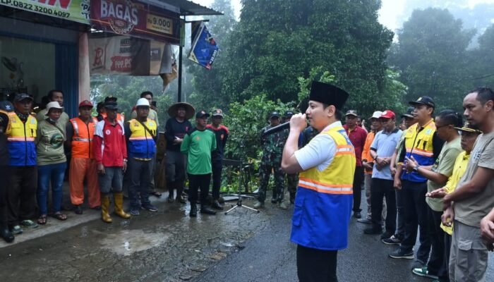 Bupati Arifin Launching Satgas DAYA “Satuan Tugas Swadaya Penambalan Jalan, Sungai dan Jaringan” di Daerahnya