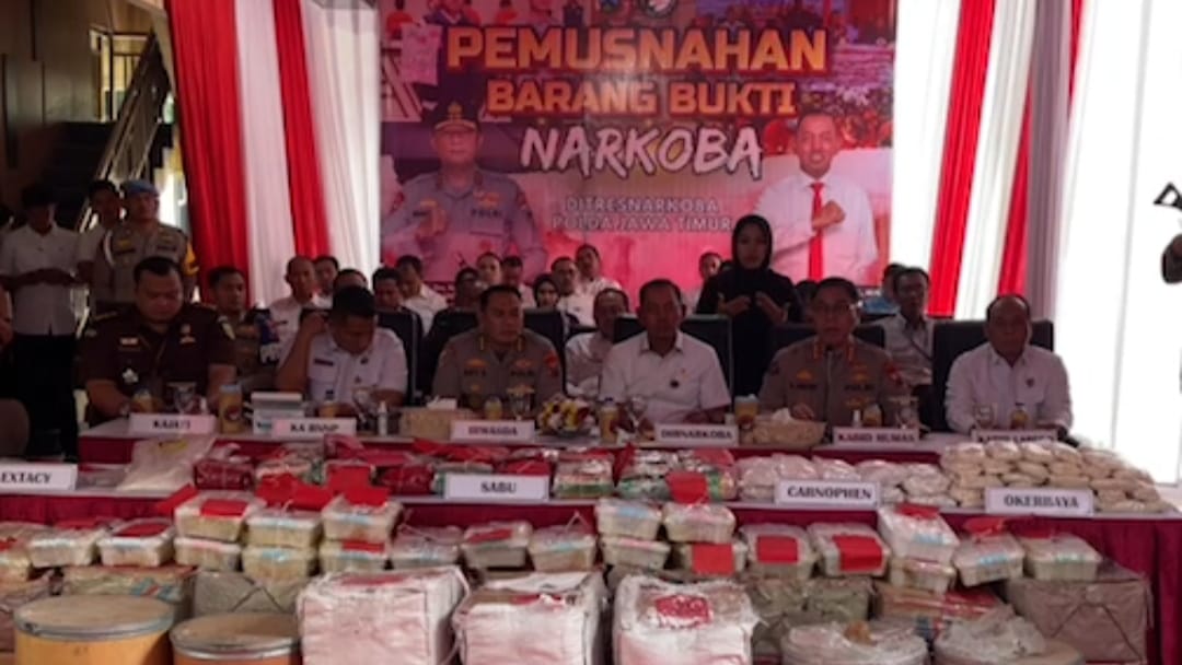 Direktorat Reserse Narkoba (Ditresnarkoba) Polda Jatim dapat mengungkap ratusan lebih perkara kasus narkotika