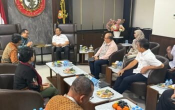 Ketua Umum SMSI, Firdaus, dan Sekretaris Jenderal, Makali Kumar, S.H., pertemuan tersebut bukan sekadar silaturahmi biasa