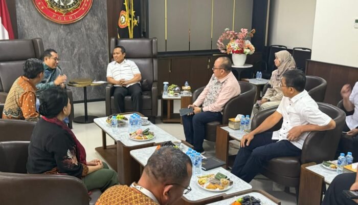 Ketum Firdaus dan Sekjen Makali Kumar Pimpin SMSI Pusat Temui Kabaintelkam Polri: Bahas Media Siber yang Profesional dan Berkesinambungan