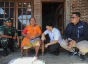Bupati Trenggalek, Mochamad Nur Arifin bersama jajaran Forkopimda Kabupaten Trenggalek salurkan Bantuan Pangan Beras Bulan Juni dan Juli 2025