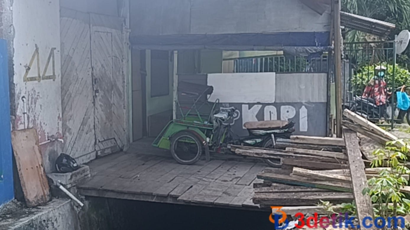 saluran air kondisinya tertutup permanen. [3detik.com]