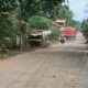 Aktivitas kendaraan truk pengangkut tanah urug diduga dari tambang galian C di Desa Gador, Kecamatan Durenan, Kabupaten Trenggalek