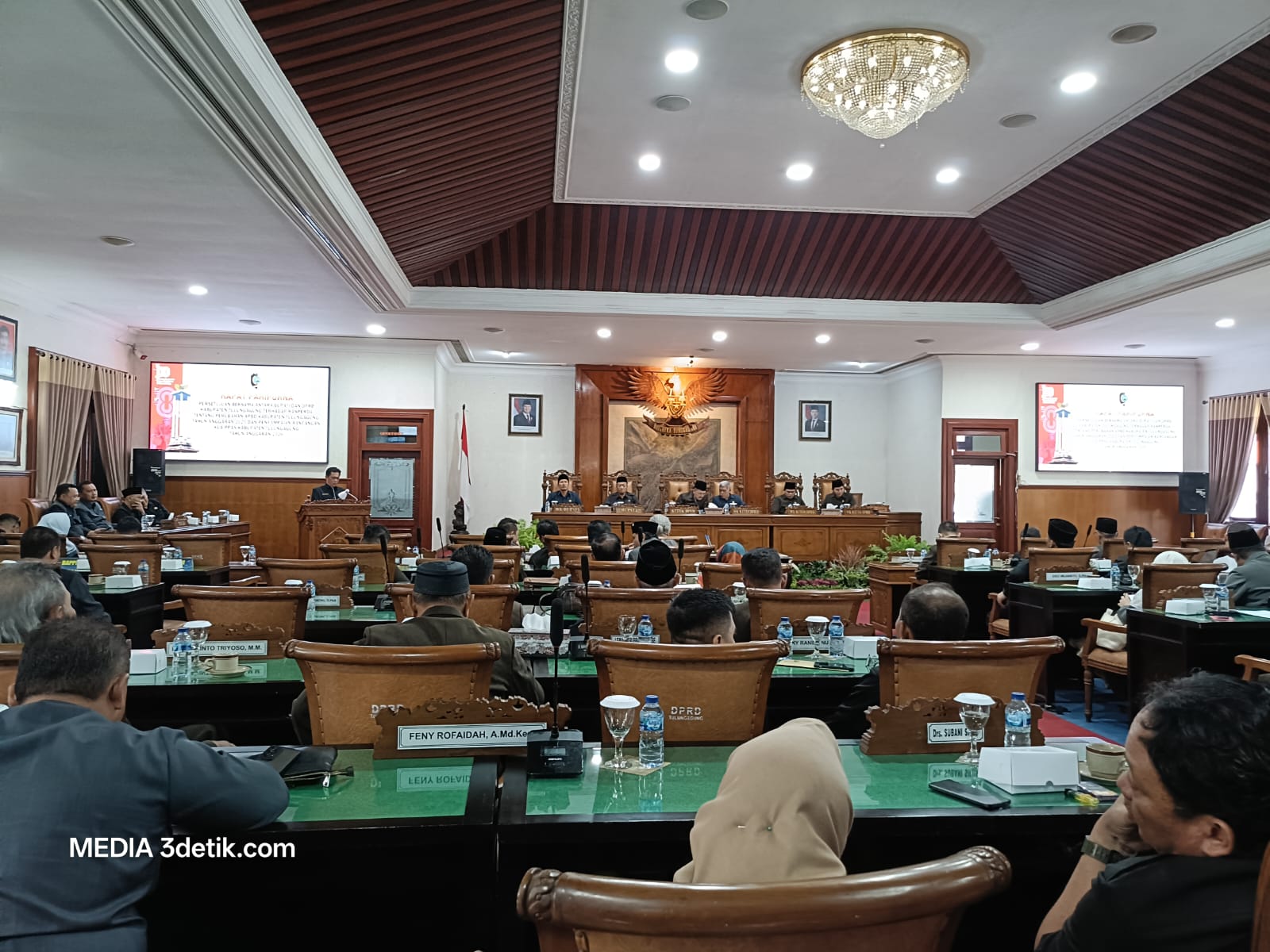 Bupati bersama DPRD secara resmi menandatangani persetujuan terhadap Ranperda tentang perubahan APBD Tulungagung Tahun Anggaran 2025
