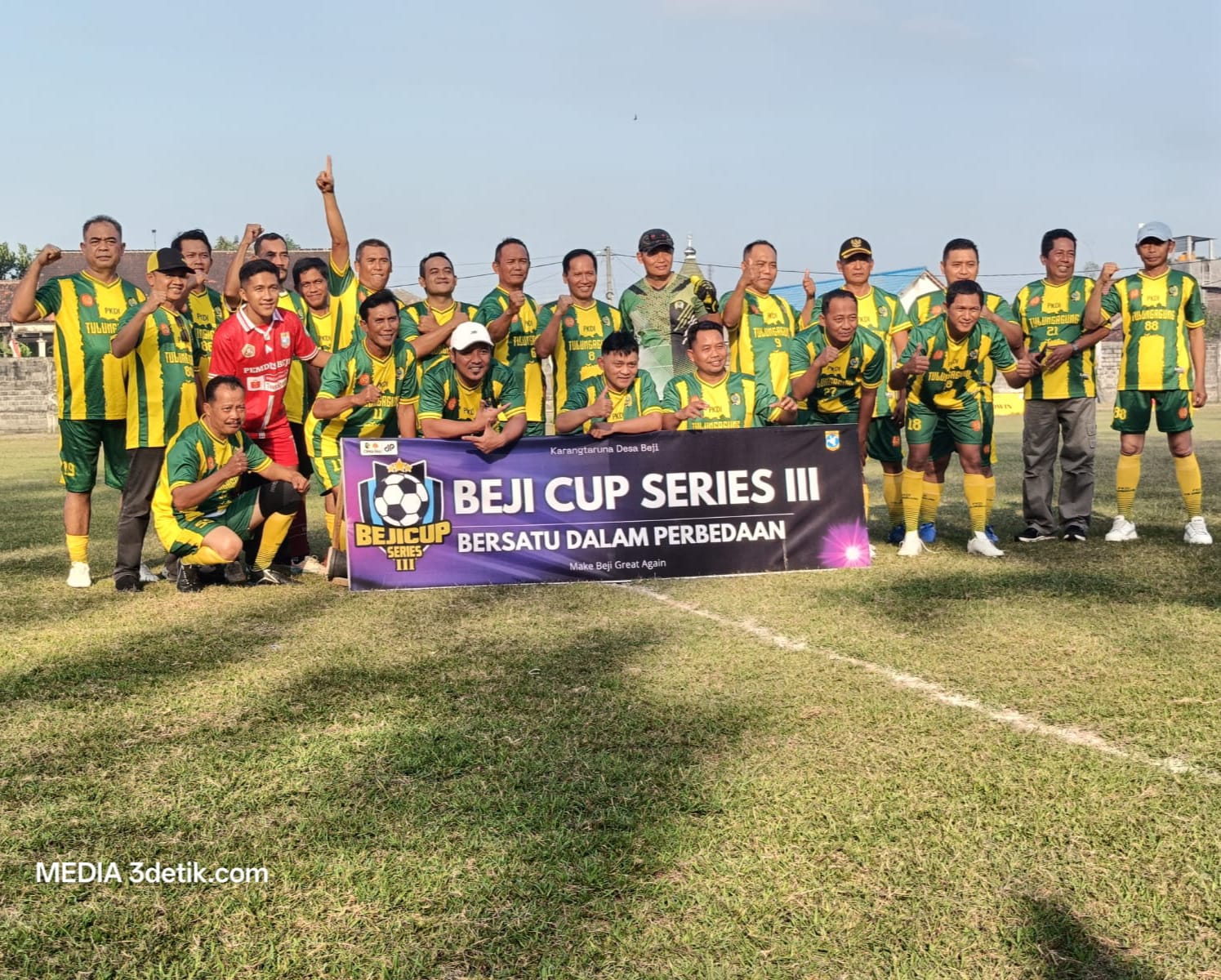 Dalam rangka untuk memeriahkan peringatan HUT ke 80 Republik Indonesia turnamen Sepak bola Gala Tawa ini diikuti oleh tim kesebelasan Forkopimda Tulungagung, Bala - Bala Seniman (BBS)