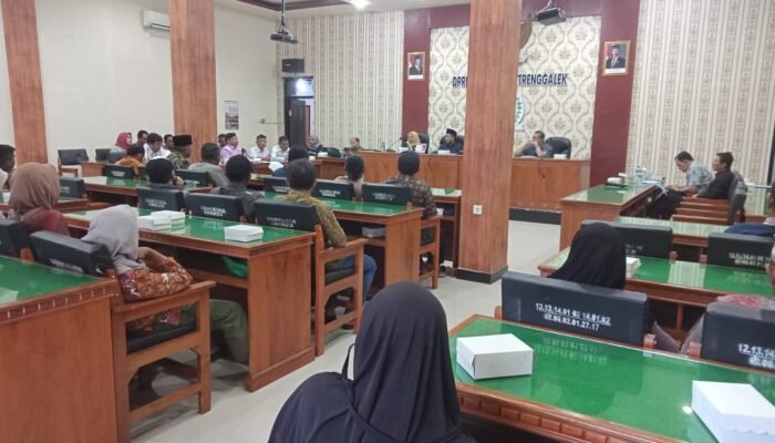 DPRD Trenggalek Fasilitasi Hearing Warga Ngares, Telurkan Empat Kesepakatan Atasi Bencana Banjir