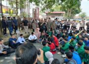 Ratusan Mahasiswa Tulungagung menyerukan tuntutan terhadap bentuk protes terhadap keresahan-keresahan yang terjadi masyarakat