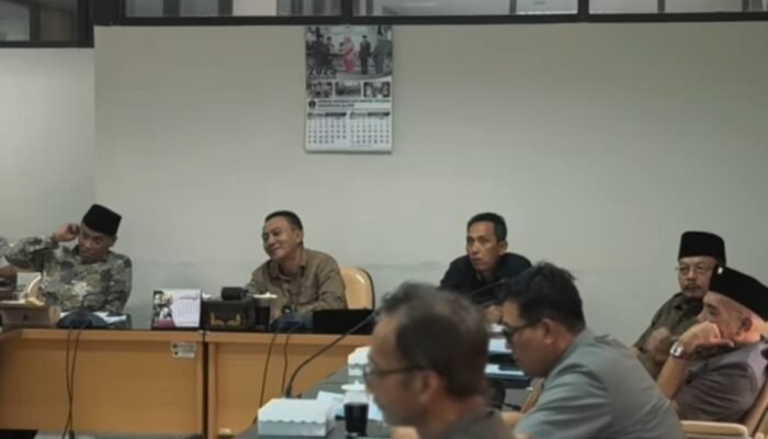 Komisi II DPRD Kabupaten Blitar Bahas KUA-PPAS 2026 dalam Rapat Kerja