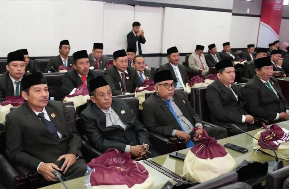 Rapat Paripurna DPRD kabupaten dengan agenda mendengarkan Pidato Kenegaraan Presiden Republik Indonesia dalam rangka menyambut Hari Ulang Tahun ke-80 Kemerdekaan RI