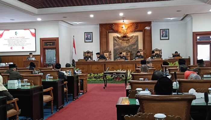 Paripurna DPRD Kabupaten Tulungagung yang digelar di Gedung Graha Wicaksana lantai dua yang dihadiri Bupati Gatut Sunu Wibowo beserta para kepala OPD