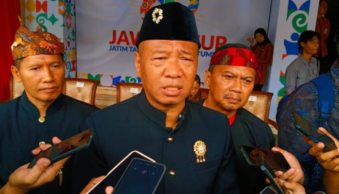 Pemkab Tulungagung gelar upacara Peringatan Hari Jadi (HarJad) ke-80 Jawa Timur (Jatim) di halaman kantor Bupati
