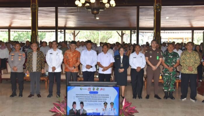 Bupati Tulungagung, H. Gatut Sunu Wibowo, S.E., M.E., membuka kegiatan Sosialisasi Penyusunan Proposal dan Manajemen Koperasi Merah Putih