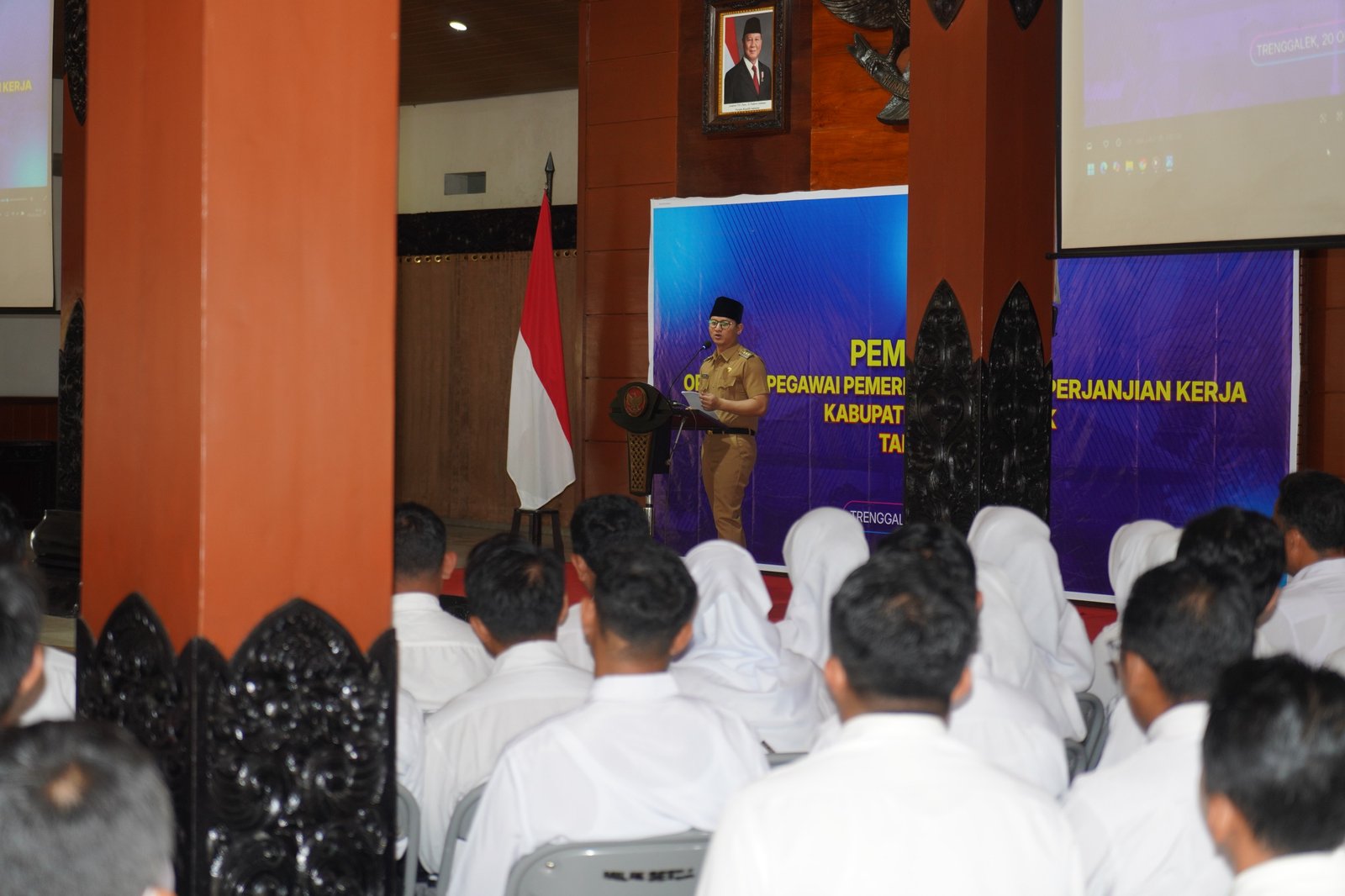 Pemkab Trenggalek Pengangkatan ribuan ASN tersebut merupakan bagian dari kebijakan pemerintah untuk menyelesaikan penataan tenaga non-ASN