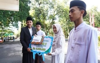 Wabup Syah menyampaikan apresiasi dan harapan besar kepada seluruh santri di Kabupaten Trenggalek agar terus meneladani perjuangan para ulama