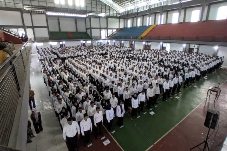 Aturan tentang cuti kerja di lingkup Pemerintah Kabupaten Trenggalek itu memiliki landasan hukum