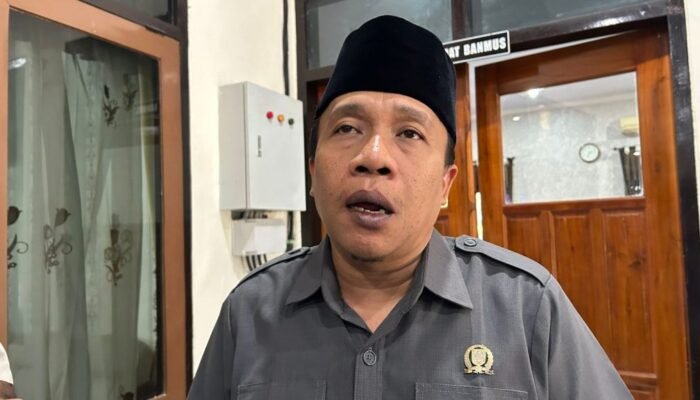 Ketua DPRD Trenggalek Doding Rahmadi, Menyoroti Praktik Penahanan Ijazah Oleh Salah Satu Perusahaan