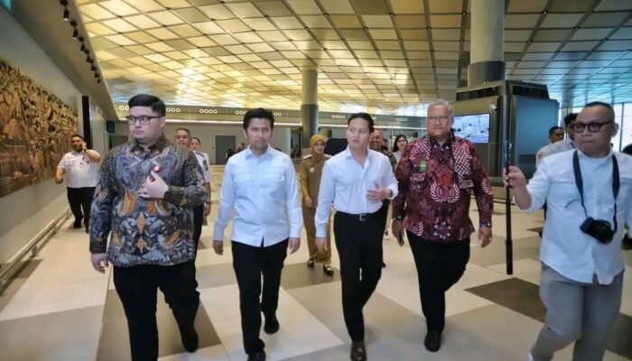 Mas Ipin Dapat Apresiasi di Penerbangan Perdana Super Air Jet Jakarta–Kediri, Gratiskan Wisata ke Trenggalek