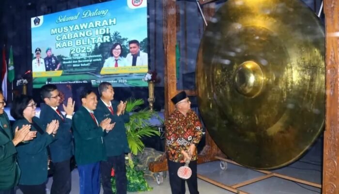 Dedi Ismiranto Kembali Pimpin IDI Blitar, Bupati Rijanto Harap Lahirkan Terobosan Baru Bidang Kesehatan