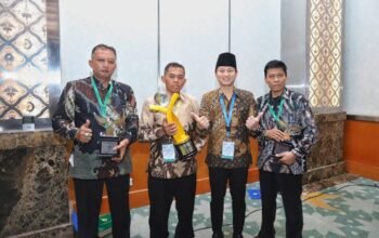 Bupati Trenggalek Mochamad Nur Arifin kembali menerima penghargaan sebagai Pembina Proklim, penghargaan yang kini ia raih untuk keempat kalinya