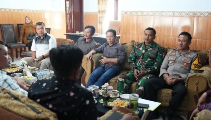 Komisi I DPRD Kabupaten Blitar Tinjau Kinerja Kecamatan Sutojayan dan Panggungrejo