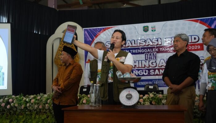 Kejar Net Zero Carbon 2045, Mas Ipin Luncurkan “Sangu Sampah”: Sampah Disulap Jadi Uang Saku Pelajar