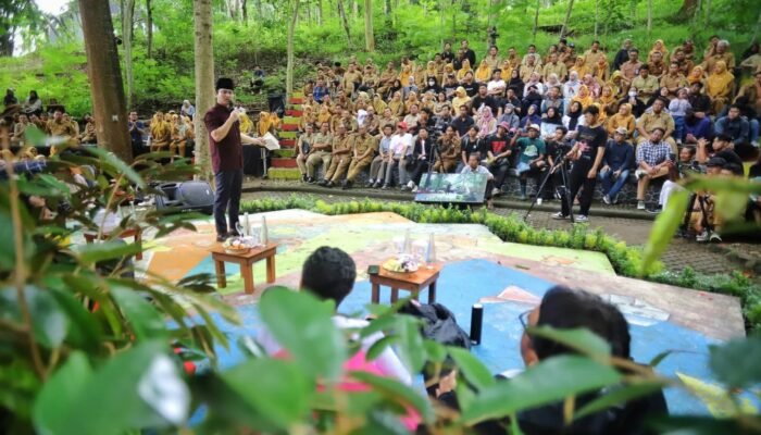 Bupati Trenggalek Ajak ASN Bedah Buku Reset Indonesia-1, Dorong Kritik Diri dan Pembangunan Berkeadilan